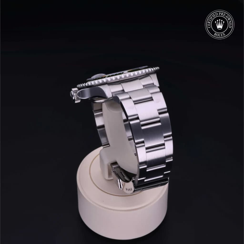 Oyster Perpetual Submariner Date - image 4