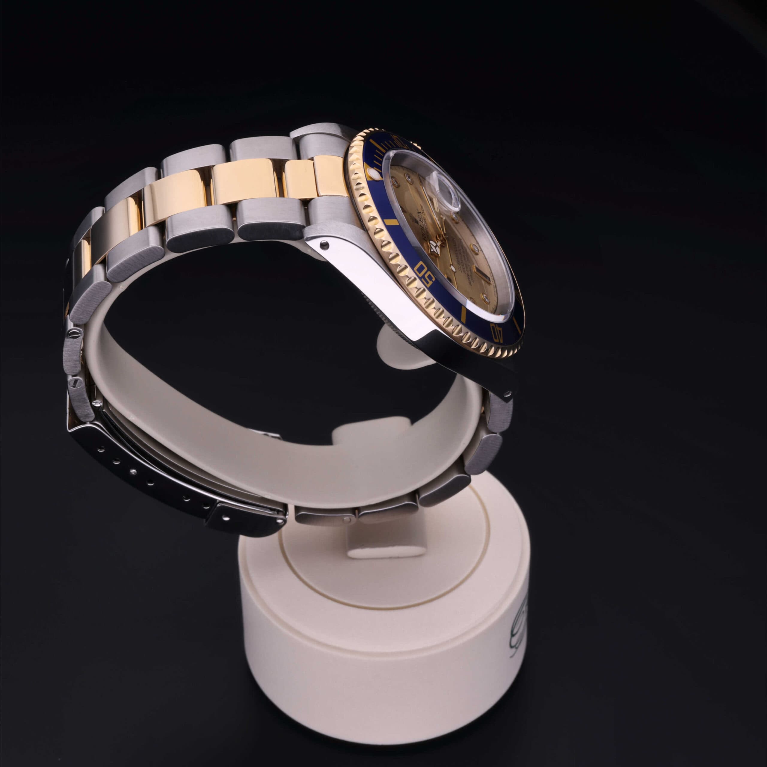 Oyster Perpetual Submariner Date - image 5