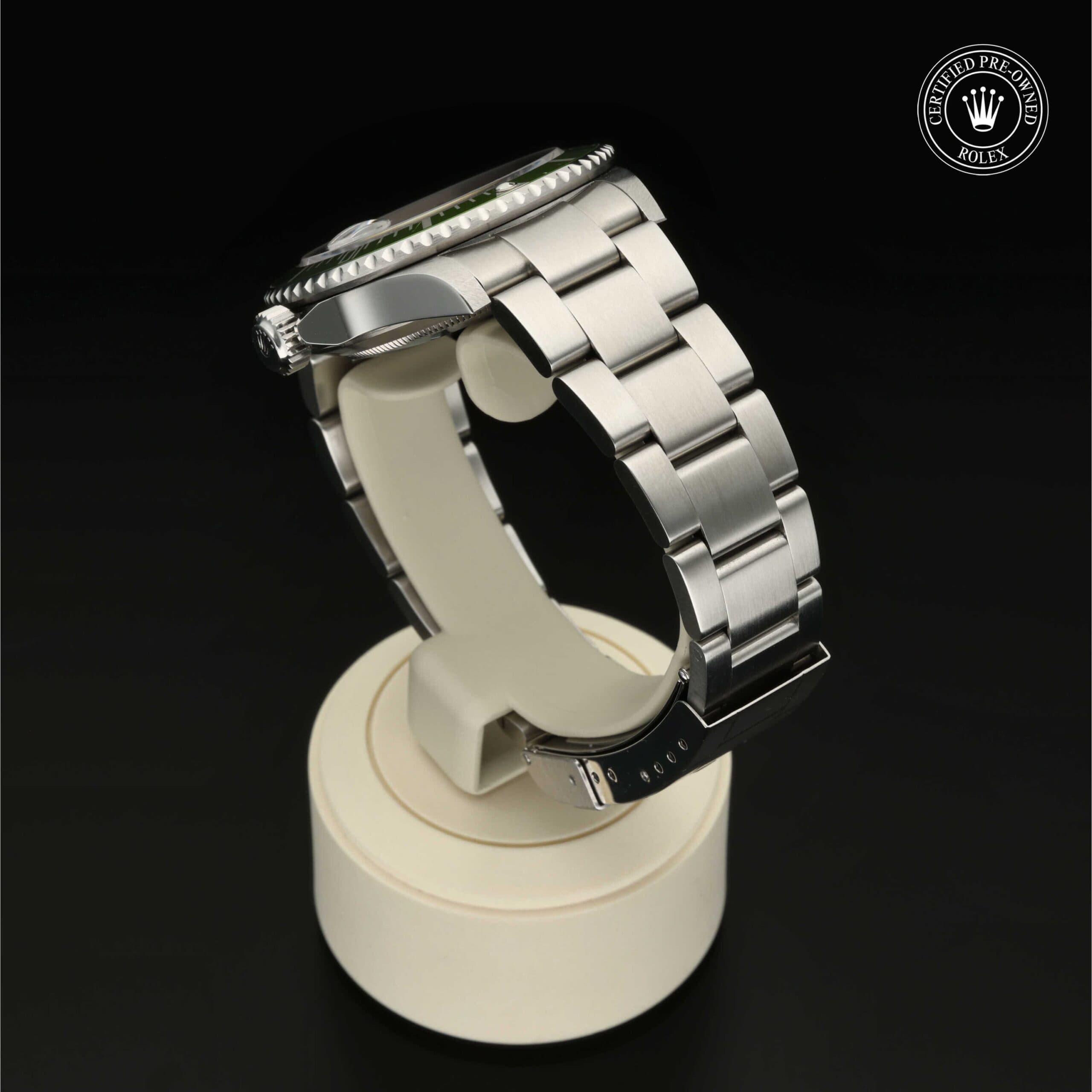 Oyster Perpetual Submariner Date - image 4