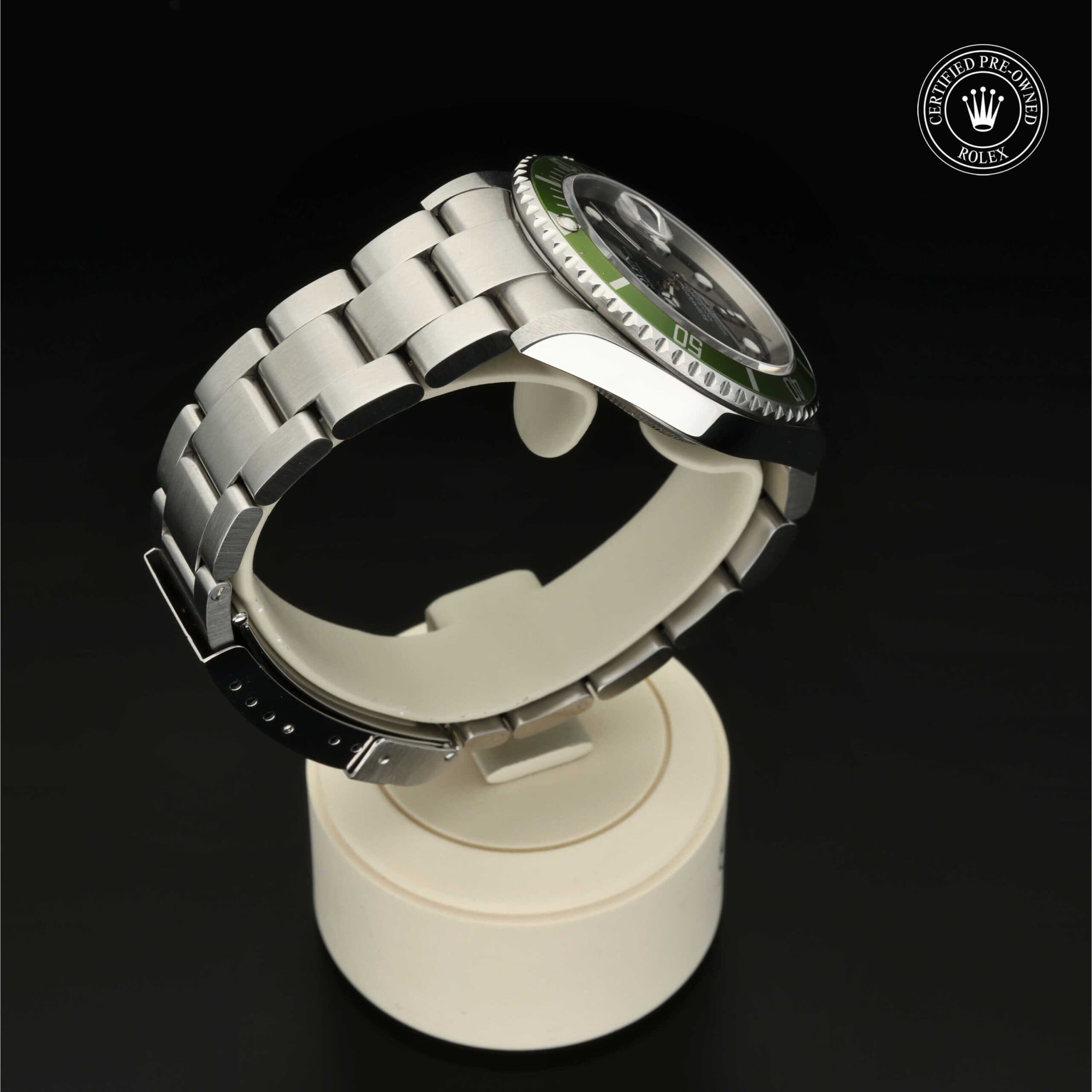 Oyster Perpetual Submariner Date - image 5